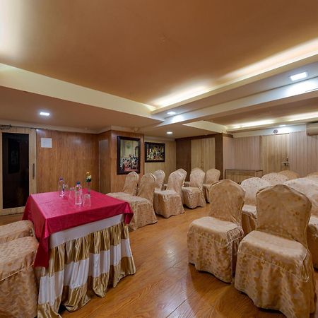Hotel Surya Executive Solapur Bagian luar foto