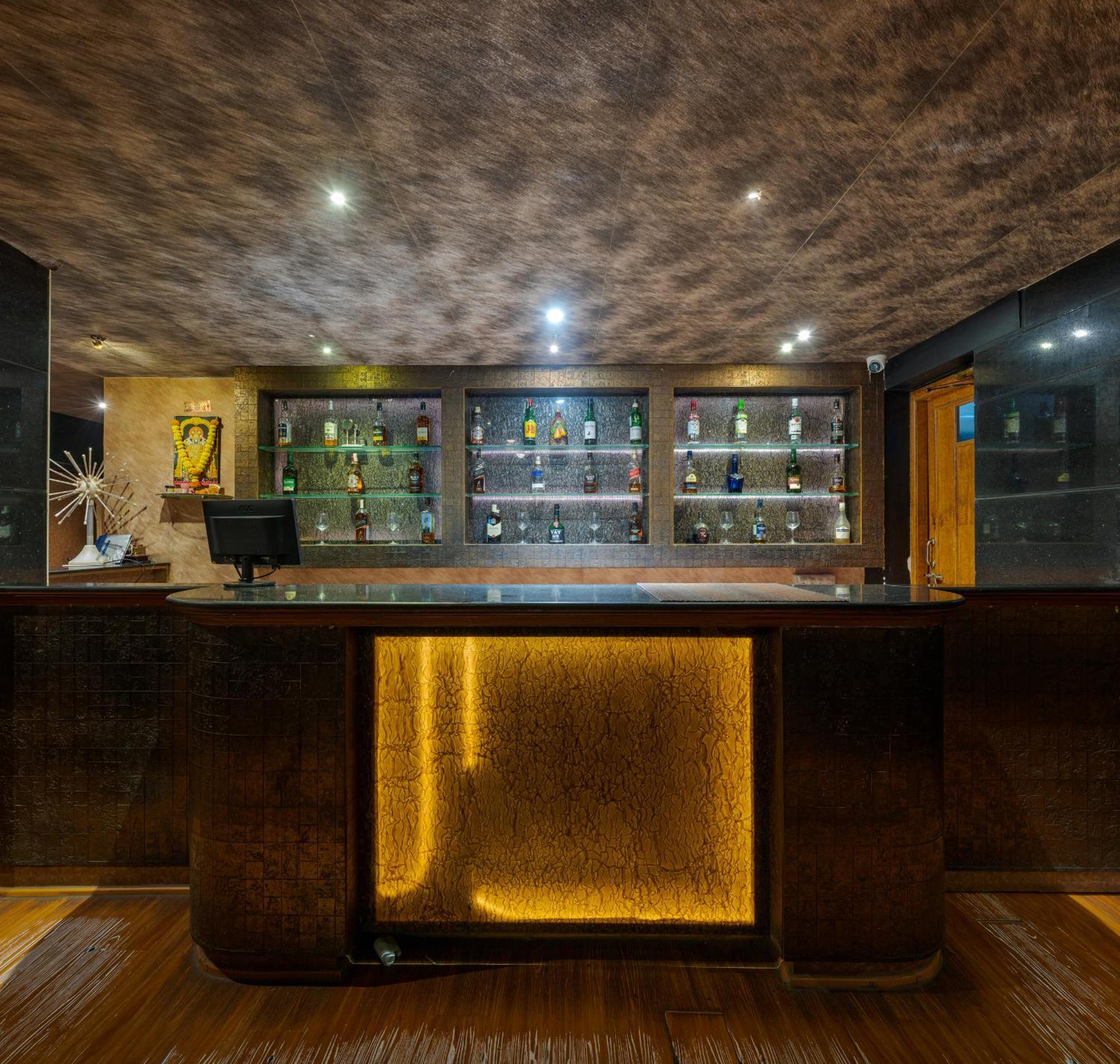Hotel Surya Executive Solapur Bagian luar foto